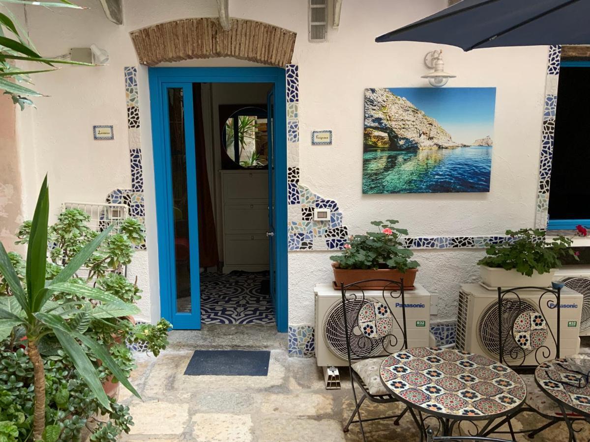 Cortile Azzurro Hotel Trapani Eksteriør billede