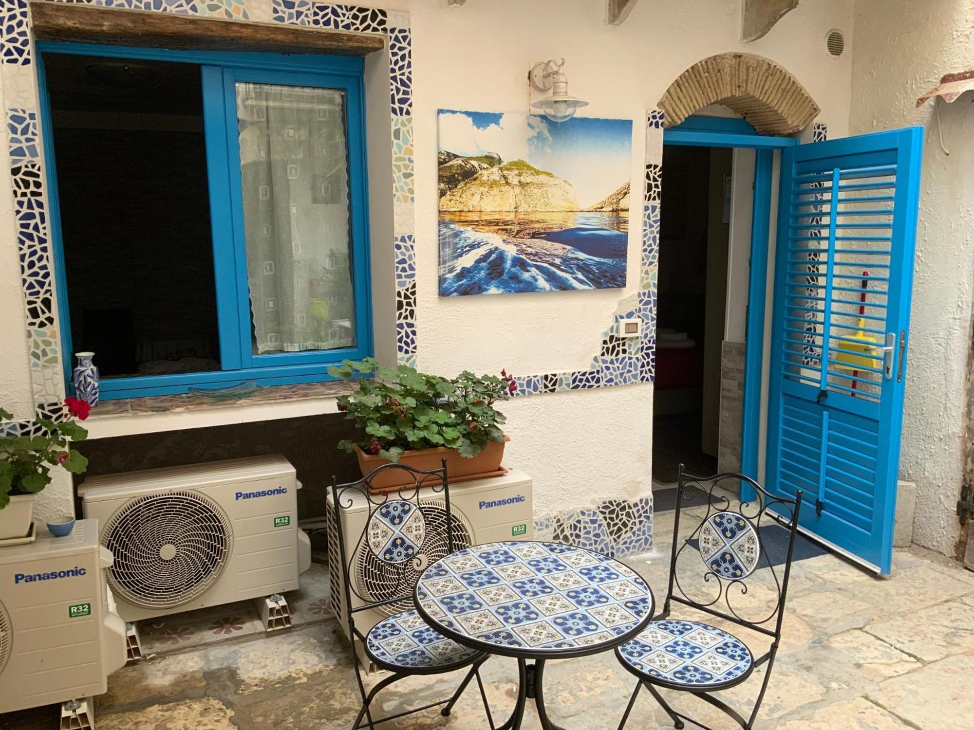 Cortile Azzurro Hotel Trapani Eksteriør billede