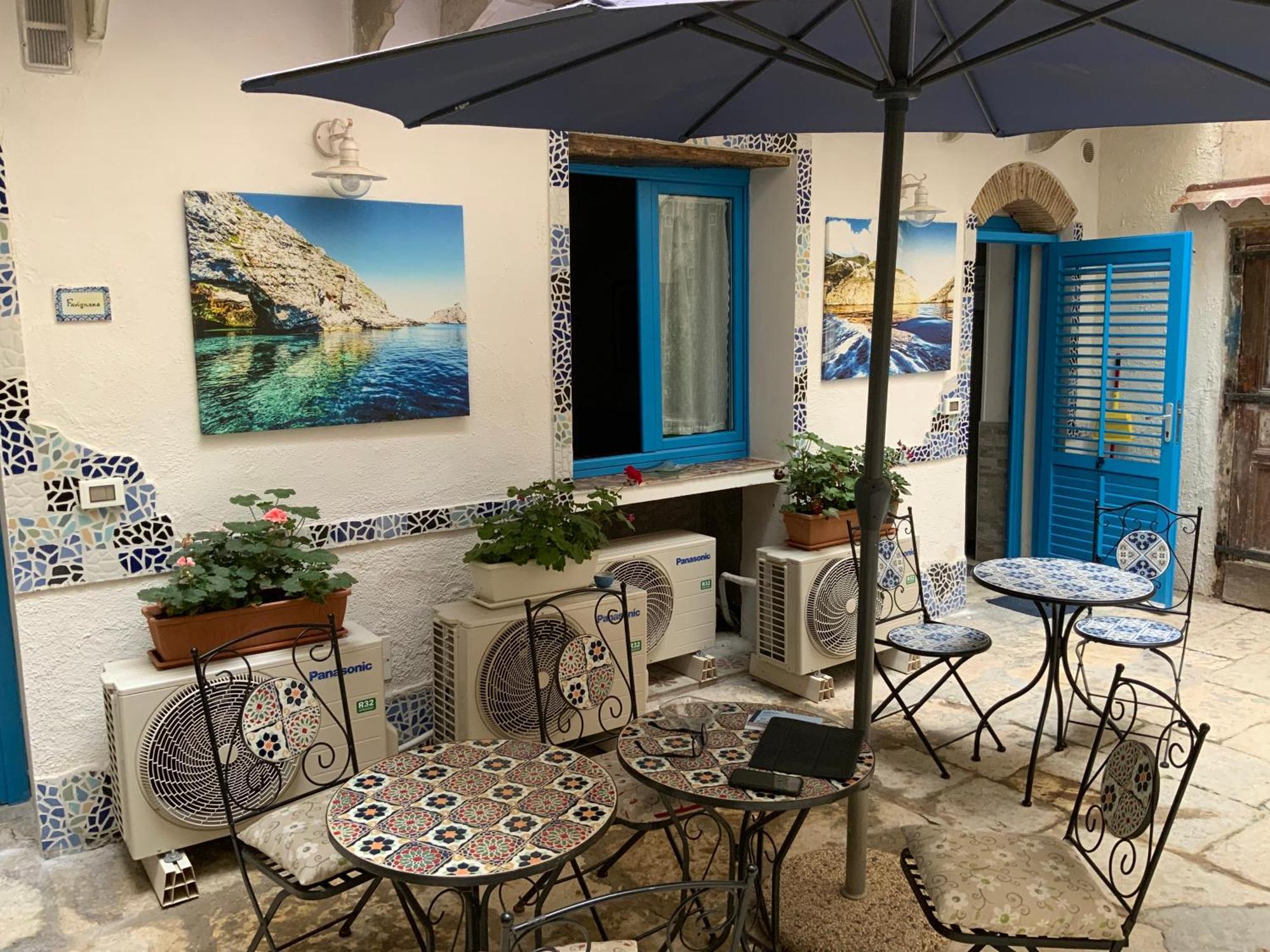 Cortile Azzurro Hotel Trapani Eksteriør billede